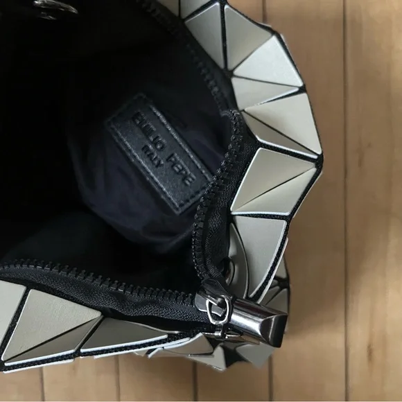 Modern Silver and Black Geometric Clutch - Picture 4 of 8